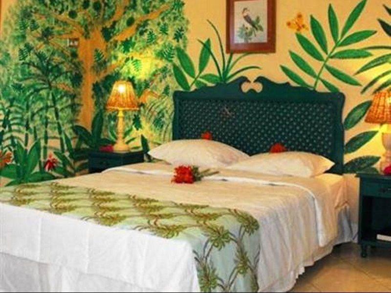 Hotel Bar-b-barn Beach 2*