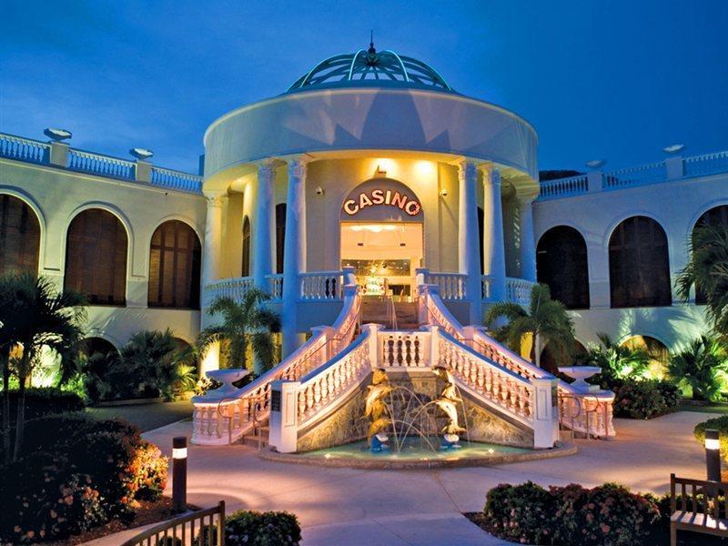 Hotel Divi Carina Bay & Casino 3*