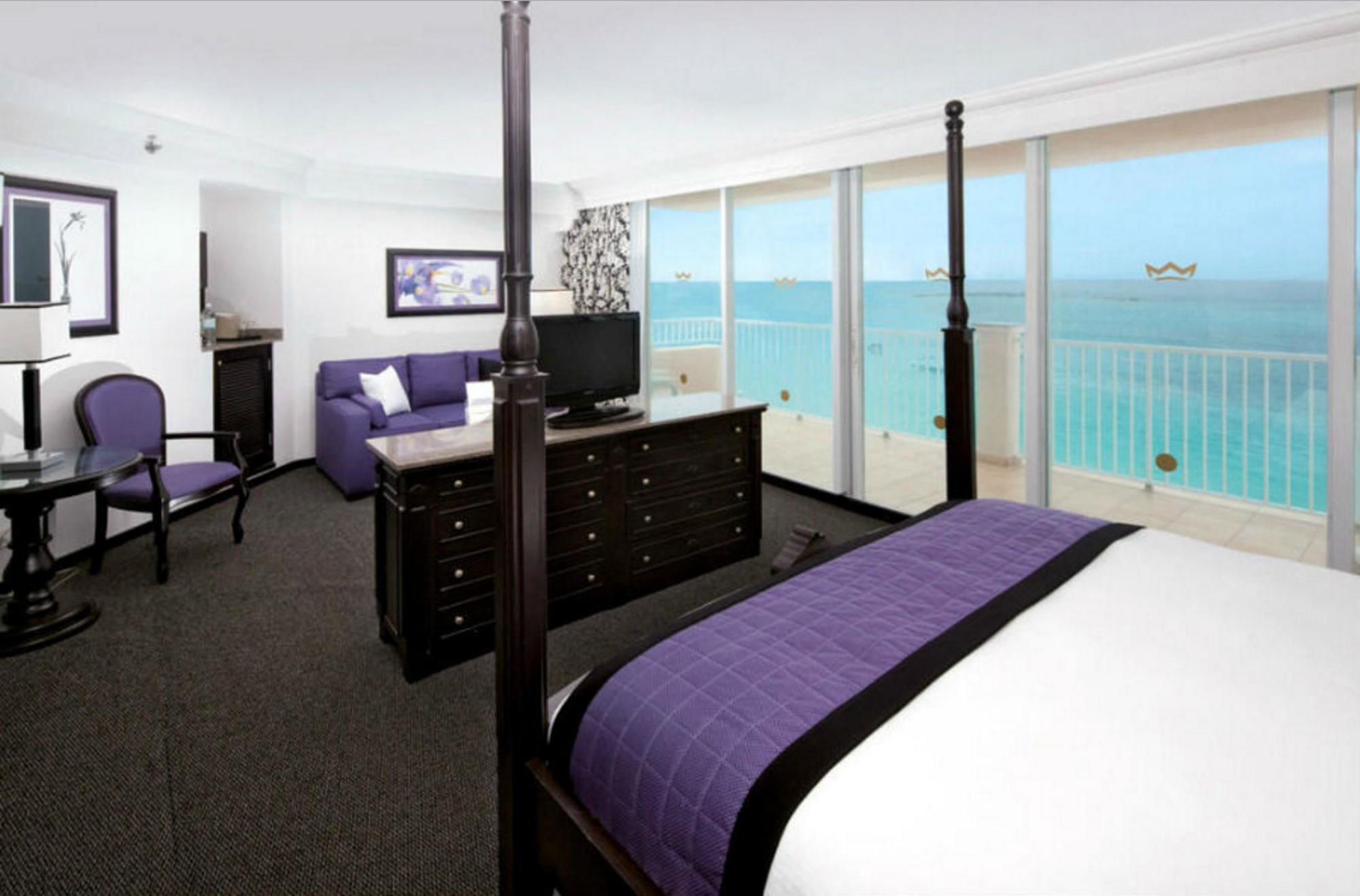 Riu Palace Paradise Island (adults Only) Creek Village