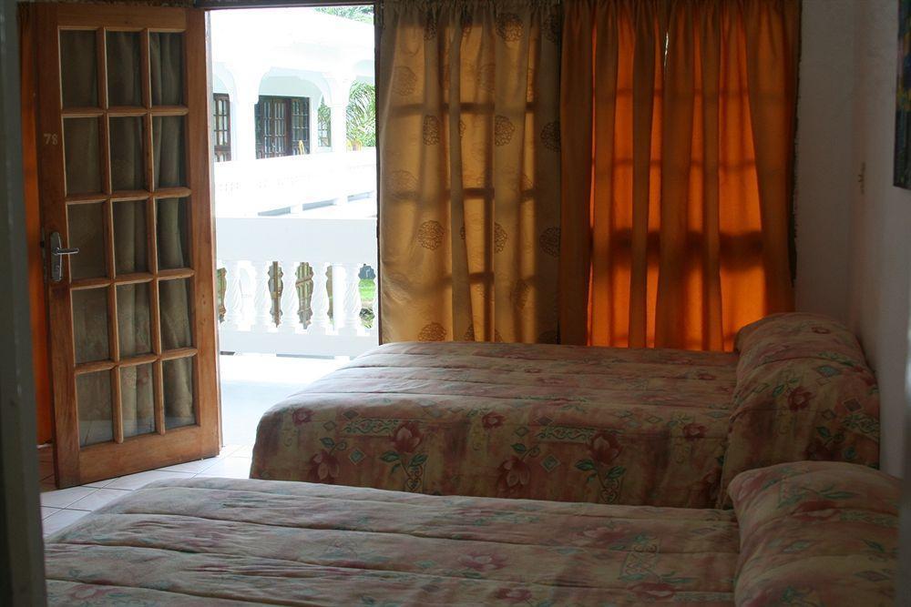 Hotel Pure Oasis Negril