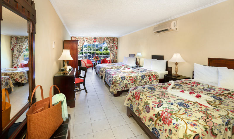 On The Ocho Rios