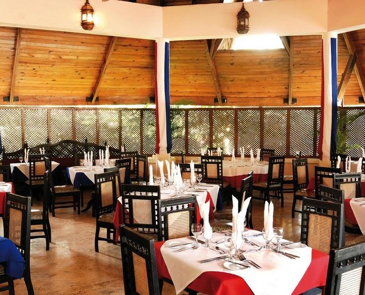 Hotel Barcelo Capella Beach 4*