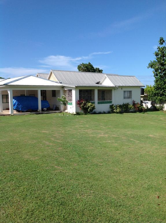 Chillax On Our Farm Country house Ocho Rios