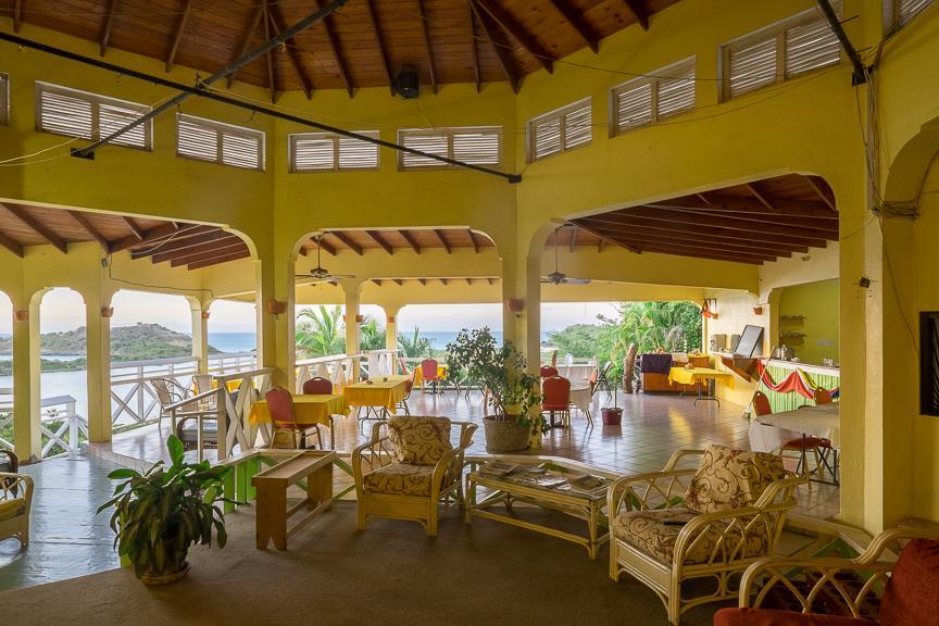 La Galleria Bed & Breakfast Five Islands Village
