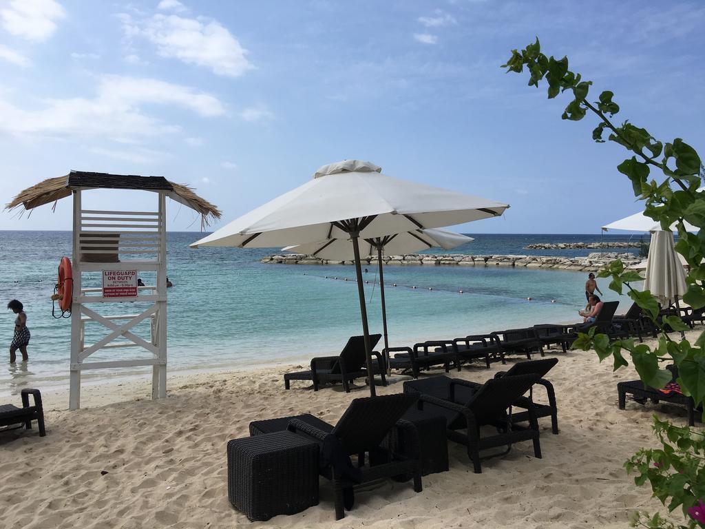 Beryls At Seawind On The Bay , , Jamaica * Montego Bay