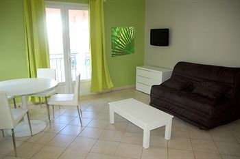 Apartment Village Creole *