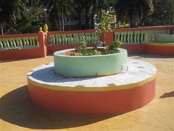 Tropical Court Hotel Montego Bay