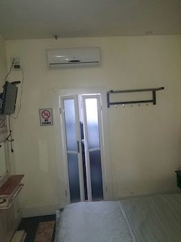 Economy Jaleo Apartment *
