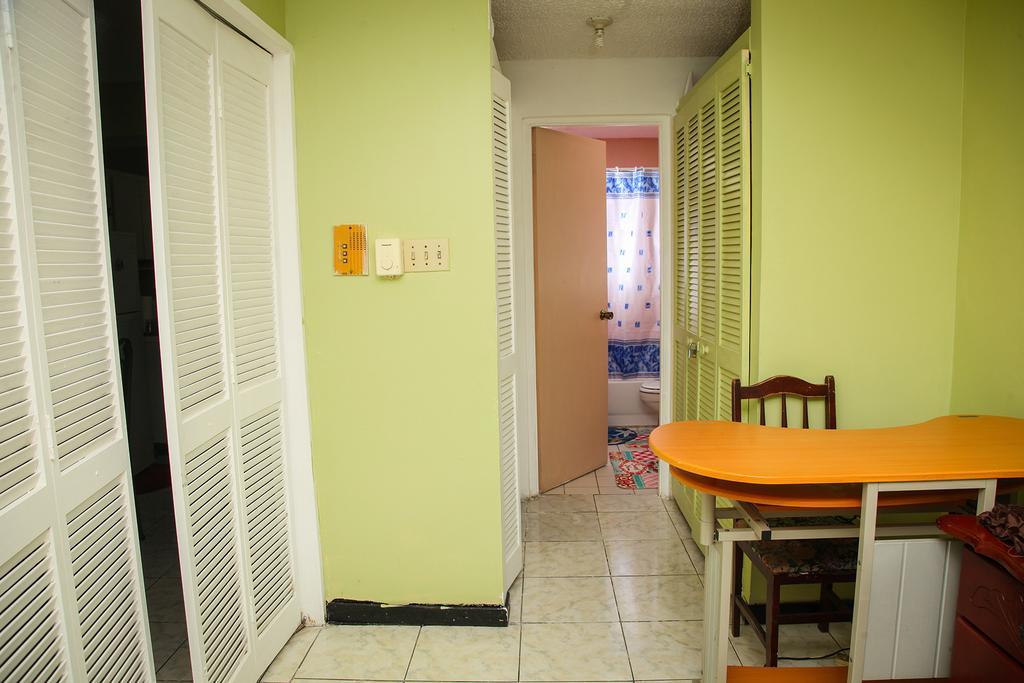 Angel's Jamaica * Kingston