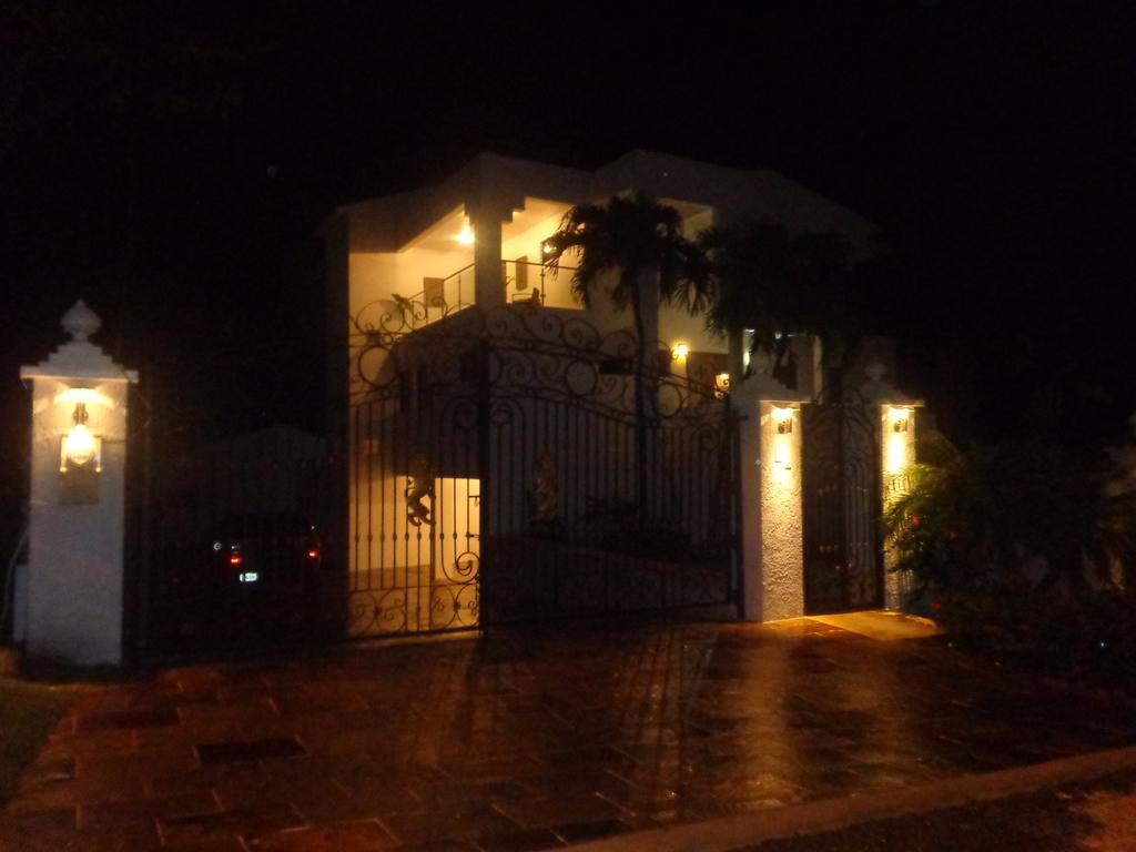 White House Mansion * Puerto Plata