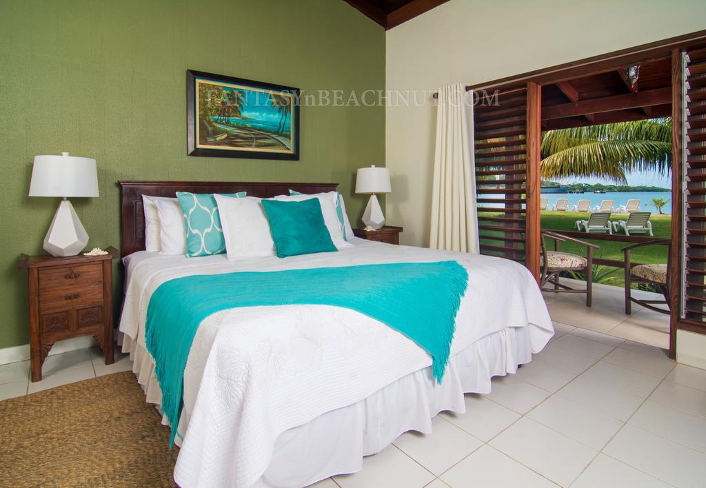 Villa Fantasy & Beachnut Villas Rio Bueno