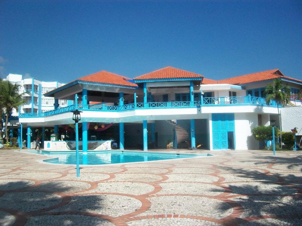 Costa Larimar 3*