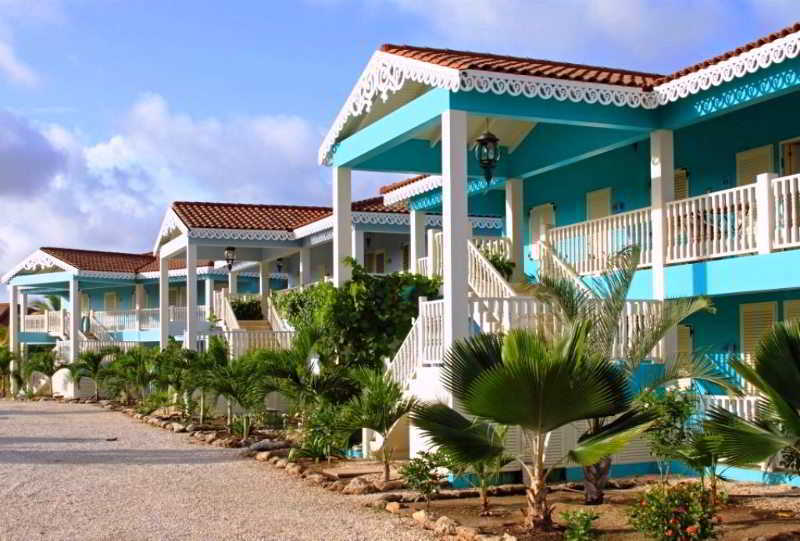 Ocean Breeze Boutique & Marina