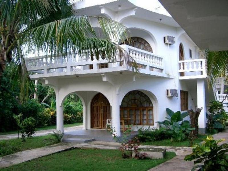 Pure Oasis Hotel 3*