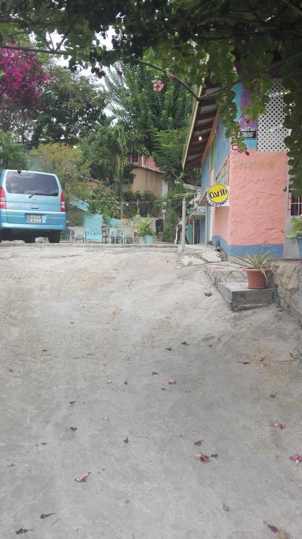 Blue Mango Cottages * Castara