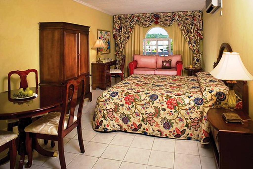 Hotel On The