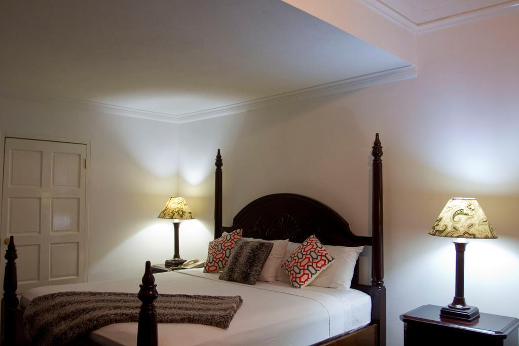 Hotel Grand Excelsior Port Royal