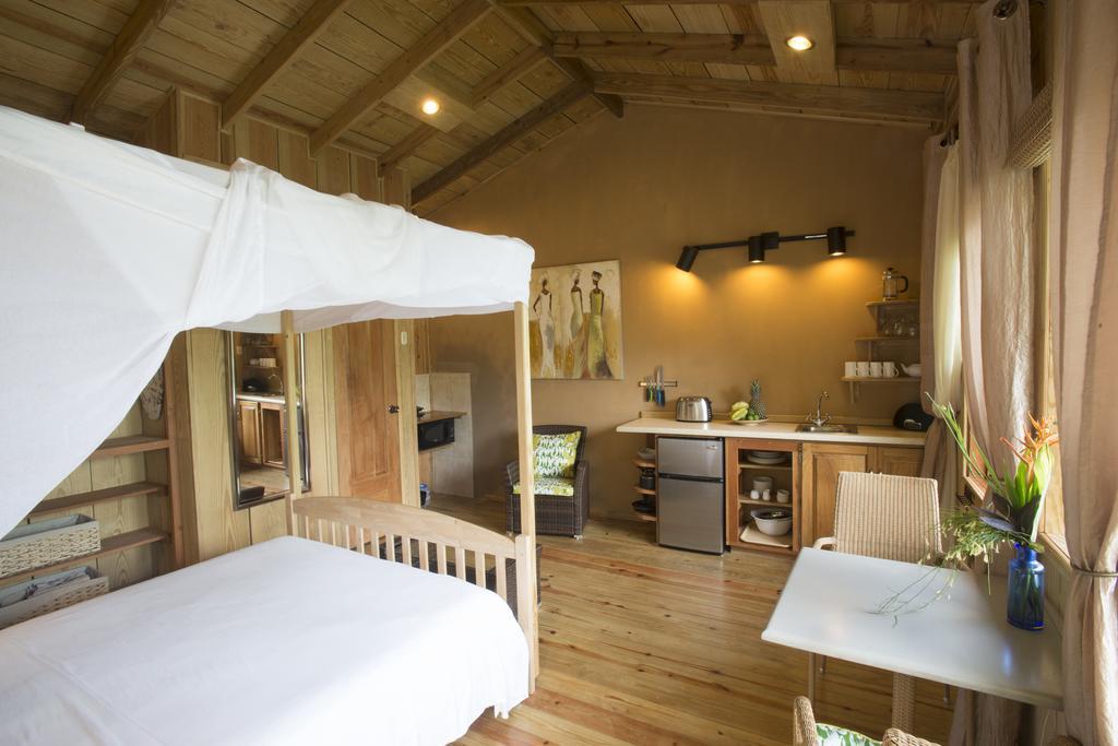 Retreats * Castara