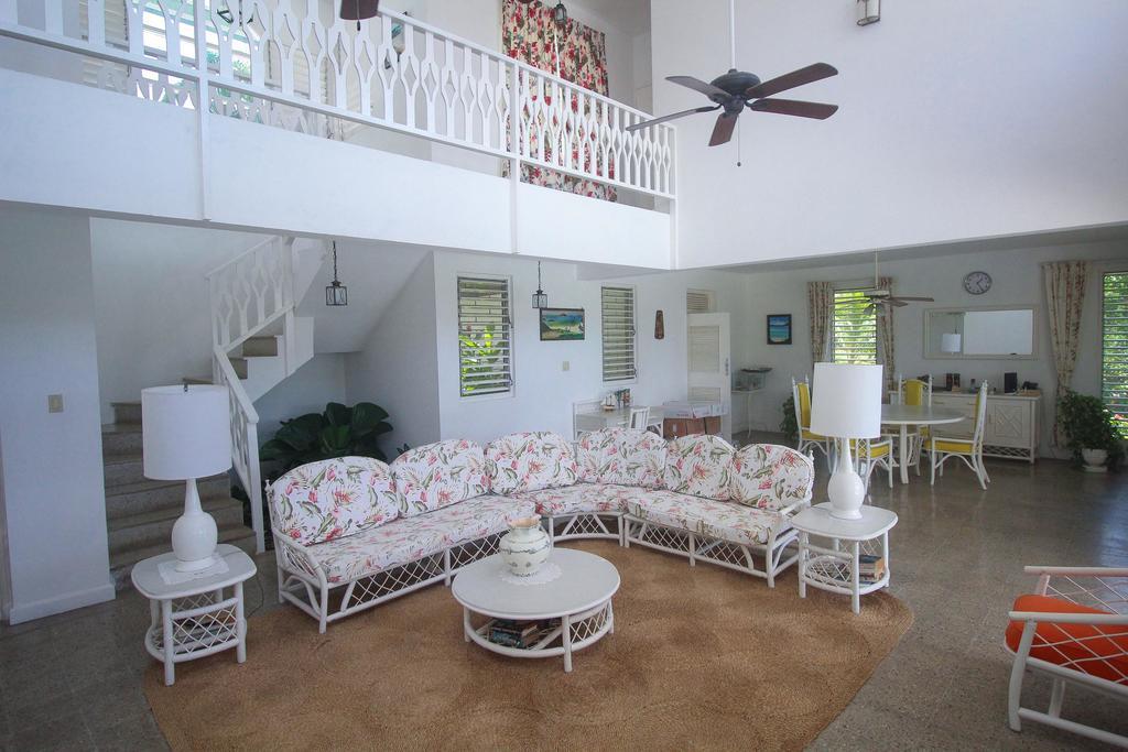Burlingames Villa *