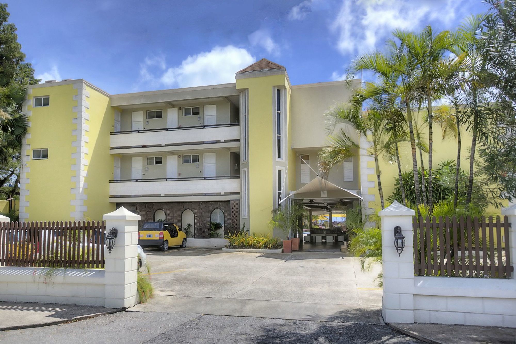 Sea Breeze House By Ocean Hotel 4*