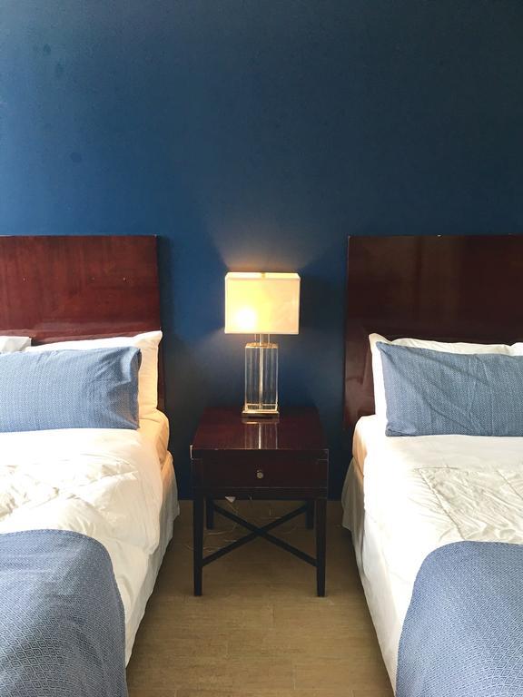 Hotel Commodore