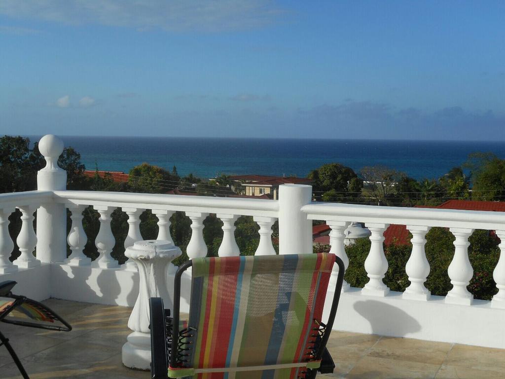 Villa Royal Vista Duncans