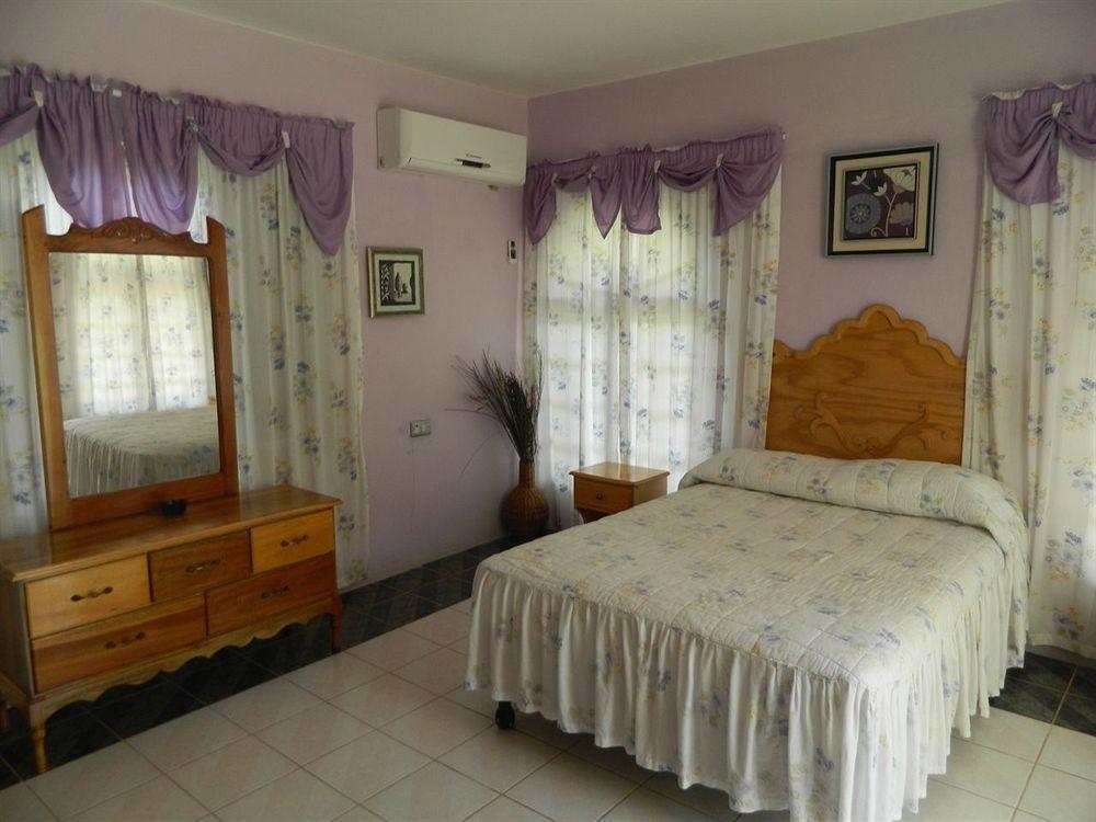 Pure Oasis Hotel