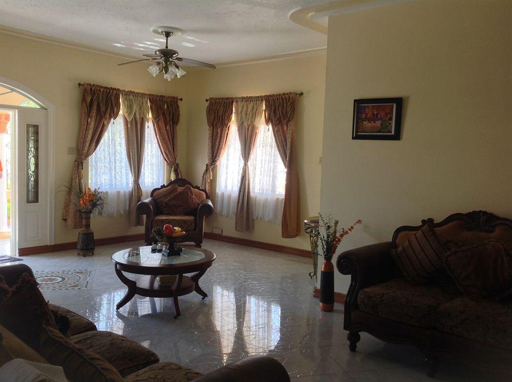 Cazwin Montego Bay