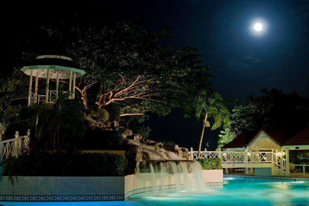 Jewel Dunn's River Beach & Spa, Ocho Rios,curio Collection By Hilton Mammee Bay
