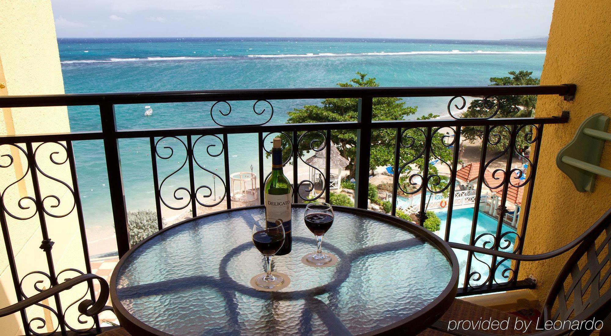 Jewel Dunn's River Beach & Spa, Ocho Rios,curio Collection By Hilton Mammee Bay