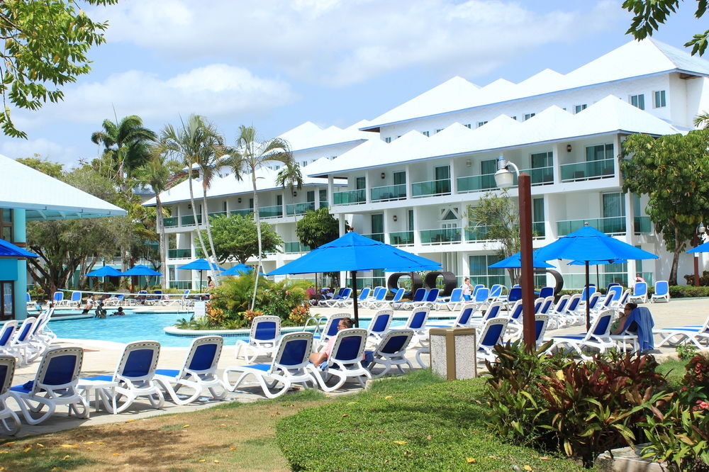 Resort Grand Paradise Playa Dorada 4*