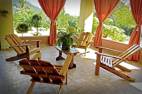 Hotel River Club & 3*