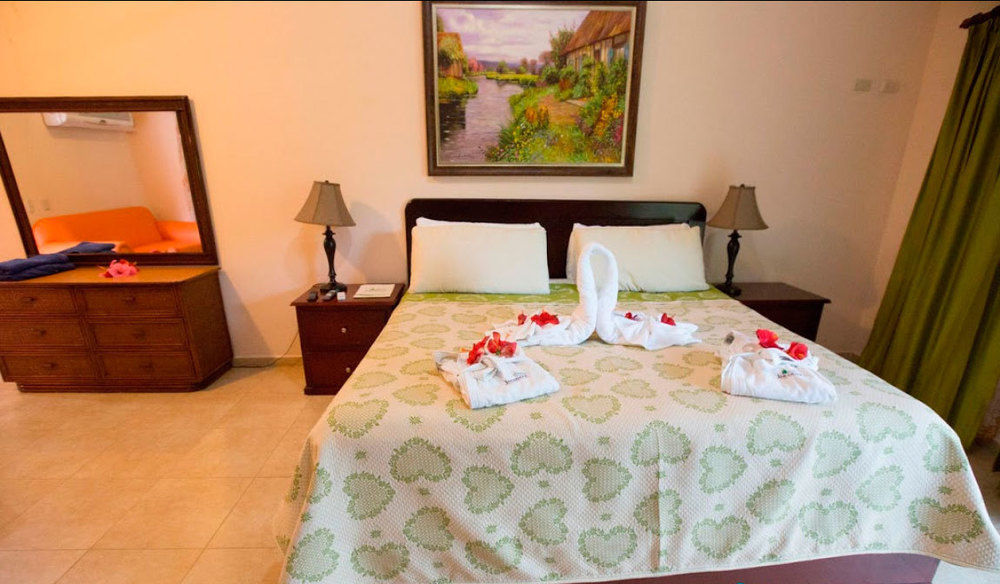 River Club & Hotel 3*