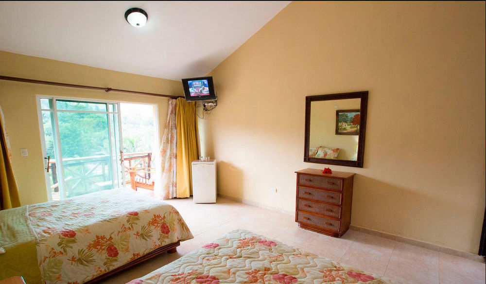 River Club & Hotel