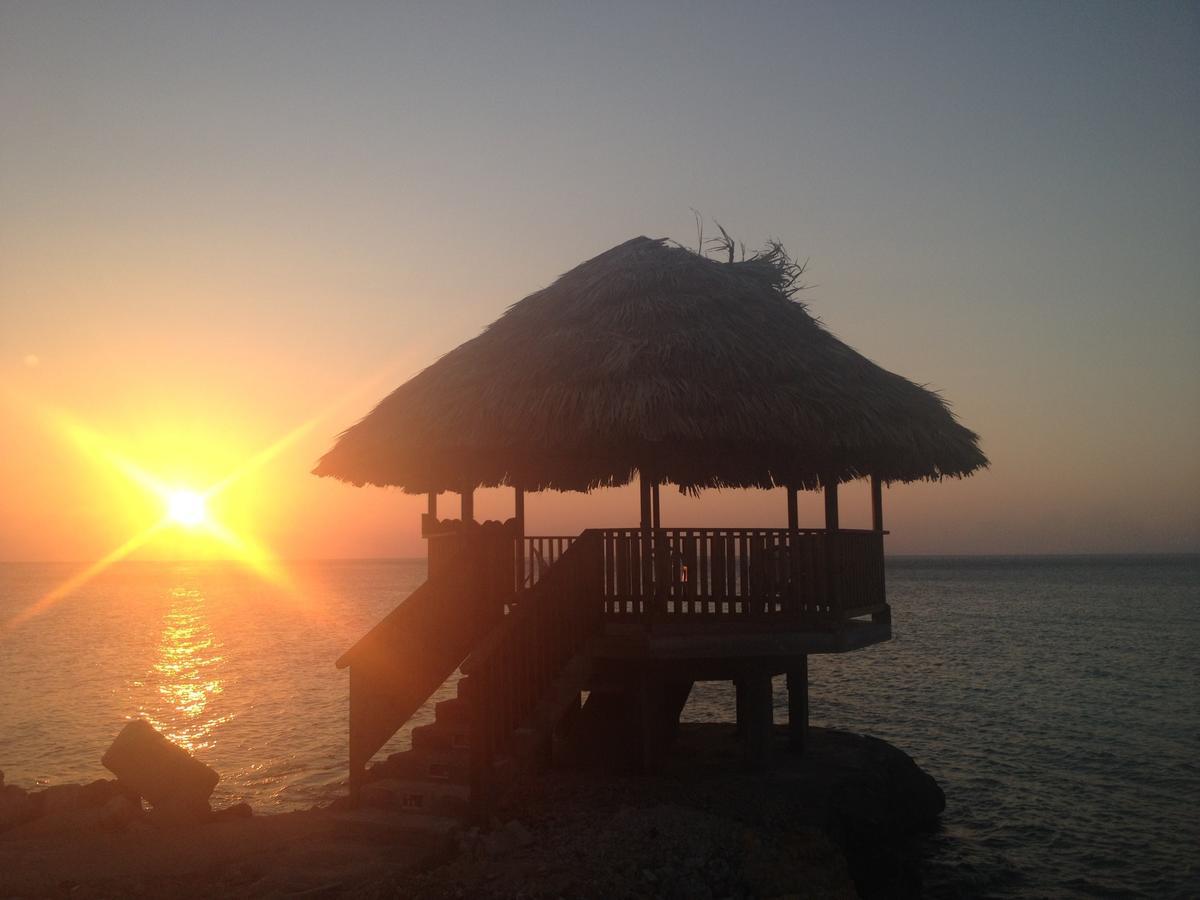 Luna Sea Resort
