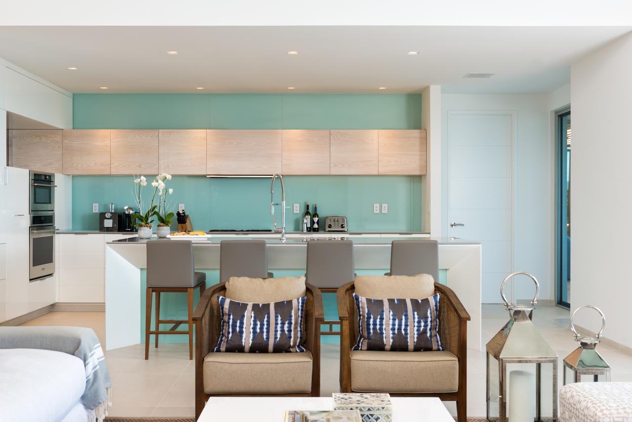 Resort Enclave North Shore 5*