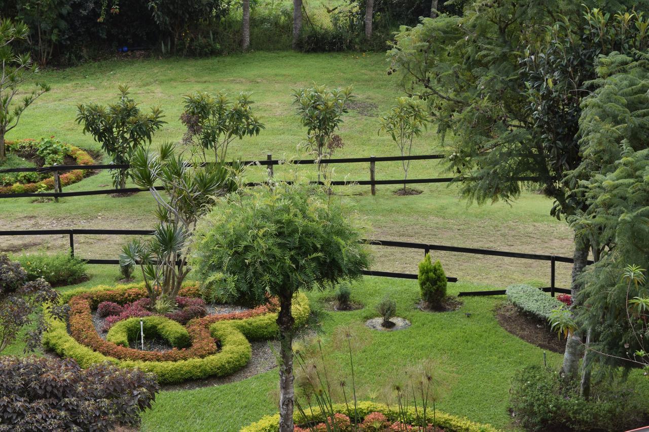 Rancho & De La Montana 3*