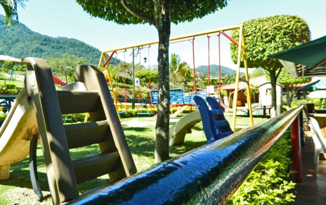 River Club & Hotel