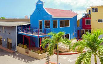 The Ritz * Willemstad