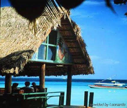 Country Country Negril