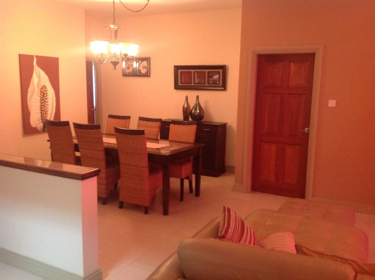 Mandela Court Aparthotel 4*