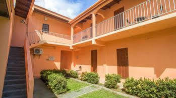 Hotel Lesville Tobago Canaan