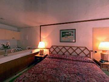 Golden Sands 3* Christ Church