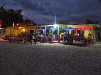 Roots Bamboo Hotel 2*