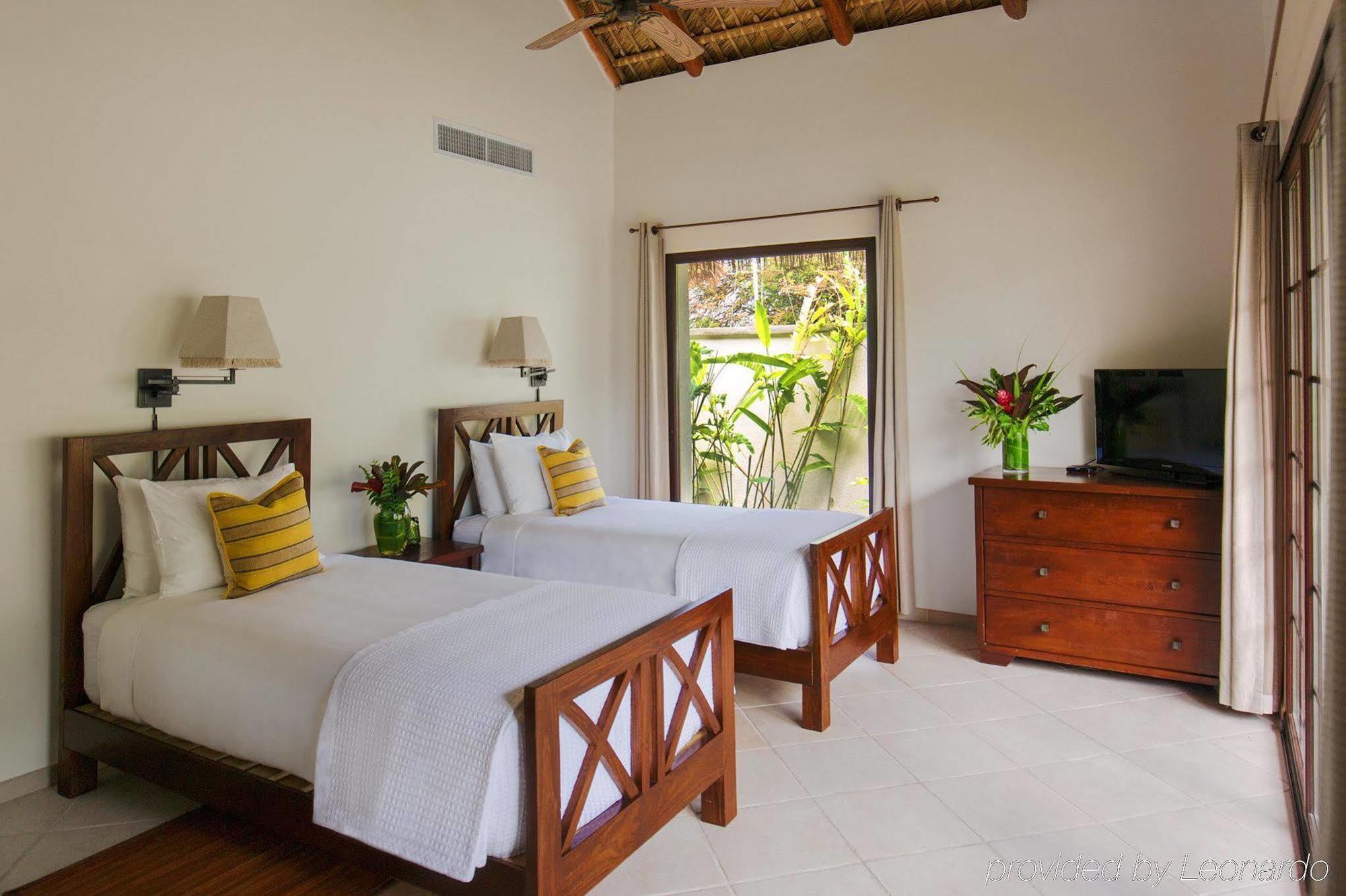 Villa Paradise *