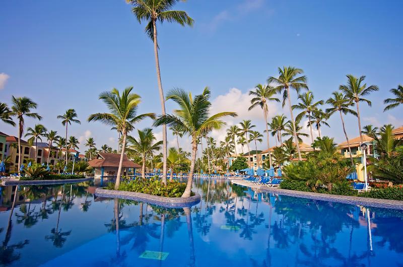Ocean Blue And Sand Hotel