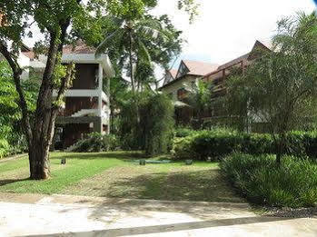 El Portillo Residences Hotel
