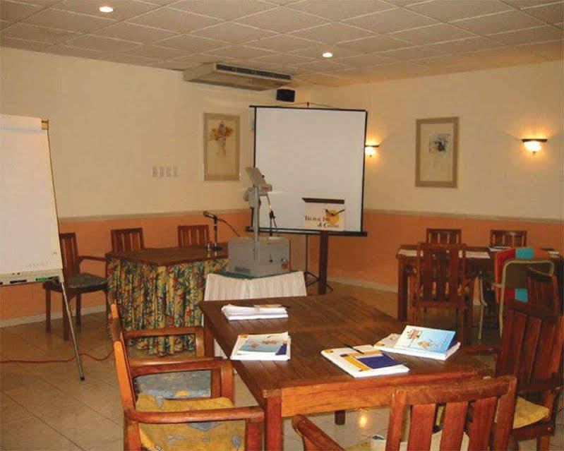 Trupial & Casino Hotel