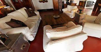 Aparthotel The Old Gin House 4*