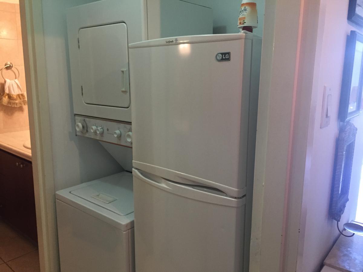 Coral Beach Beachfront Family Studio Apt. * San Juan
